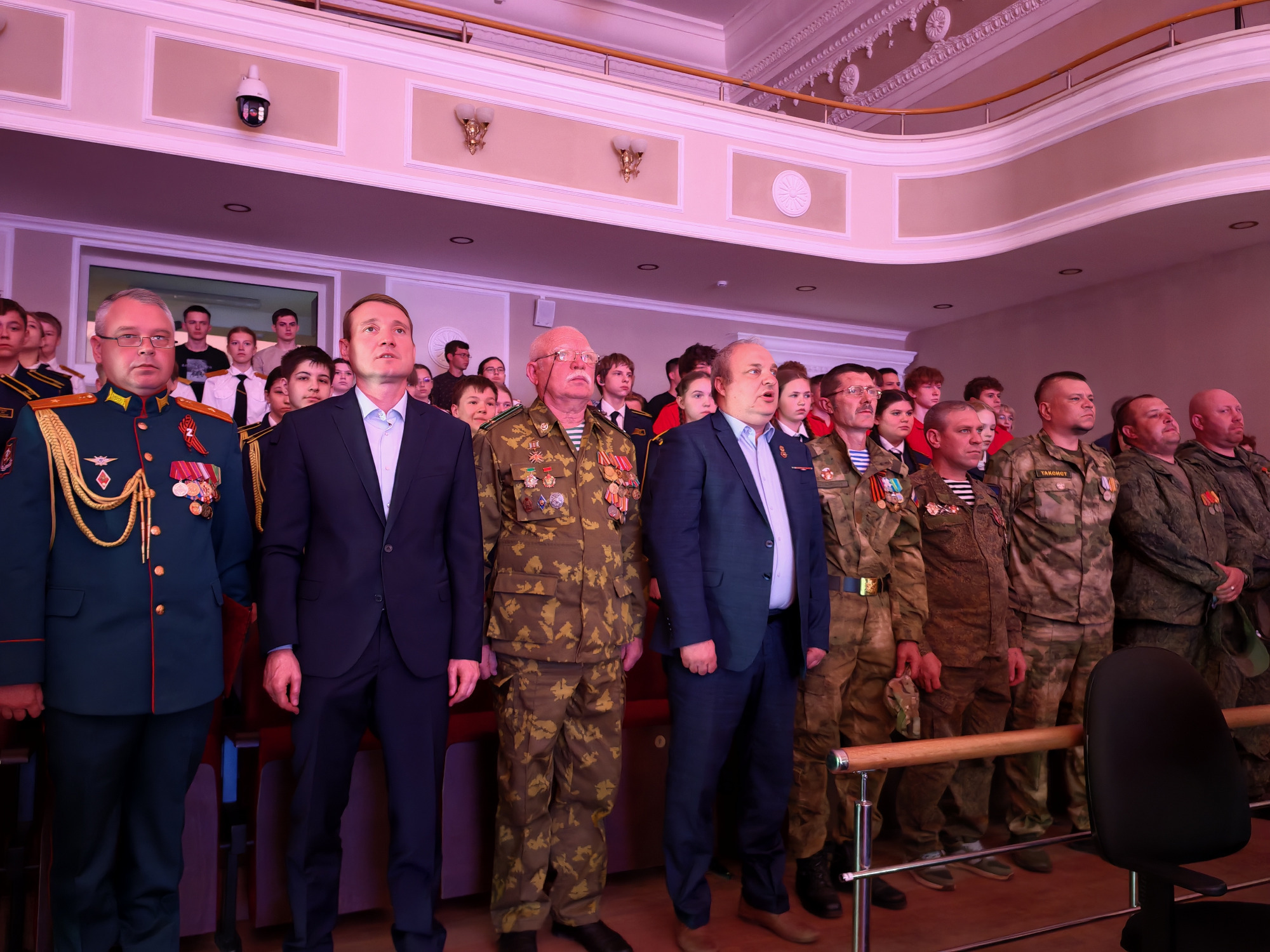 В РУЗАЕВСКОМ РАЙОНЕ ПРОВОДИЛИ ПРИЗЫВНИКОВ В АРМИЮ.