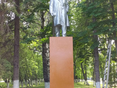 Постамент - памятника Владимира Ильича Ленина.